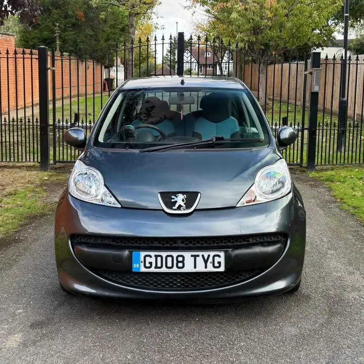 Peugeot 107 2008 photo 2