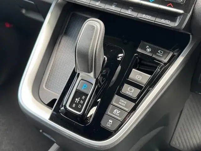 Toyota Corolla Hybrid 2026 photo 5