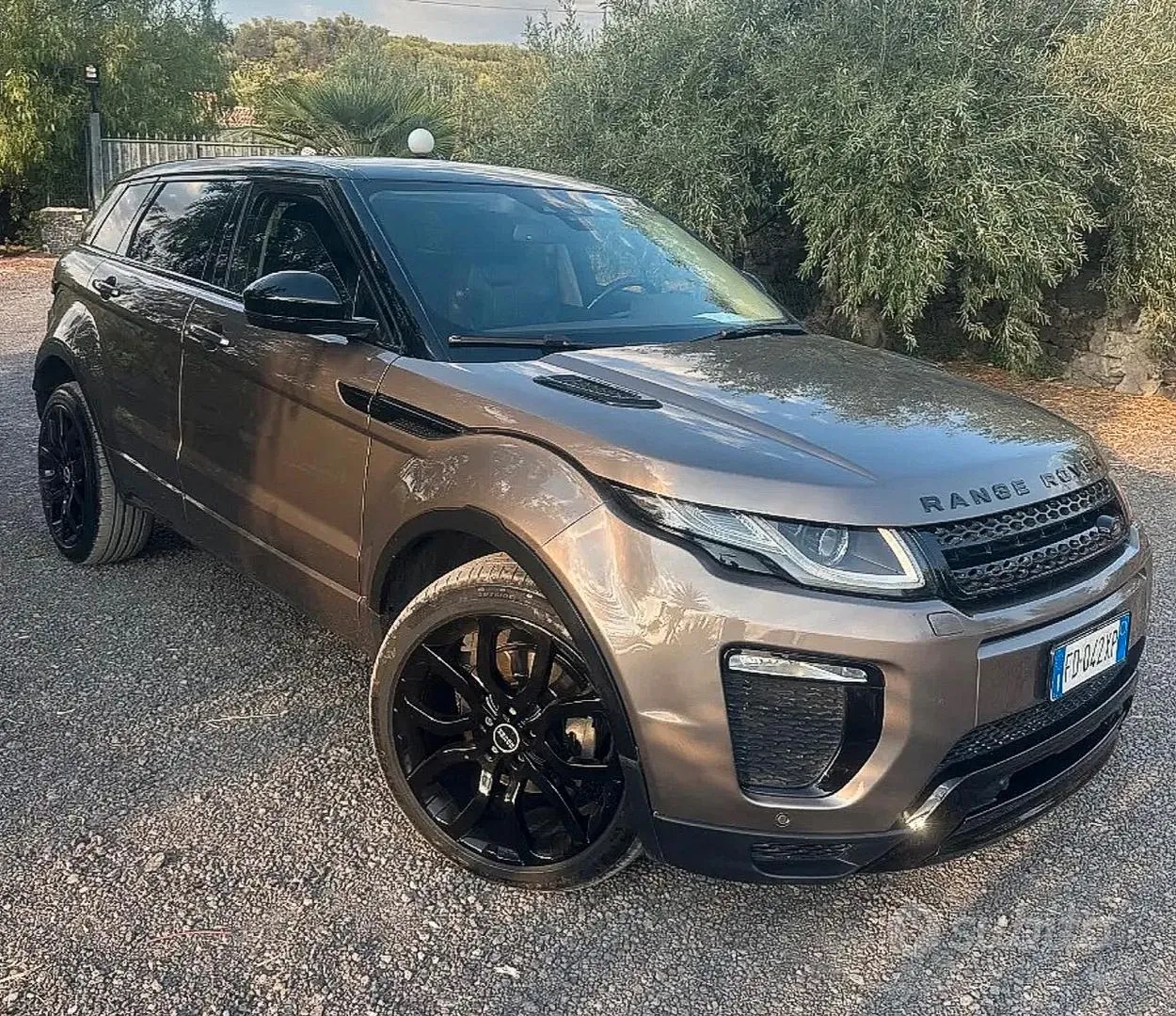 Land Rover Range Rover Evoque 2016 photo 2
