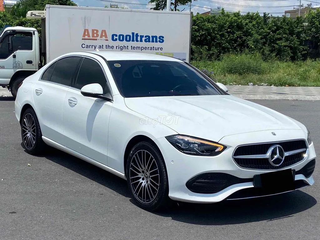 Mercedes-Benz C-Class 2022 photo 2