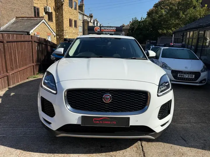 Jaguar E-Pace 2018 photo 2