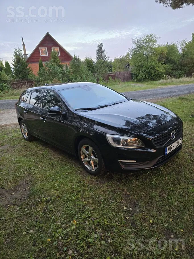 Volvo V60 2016 photo 2