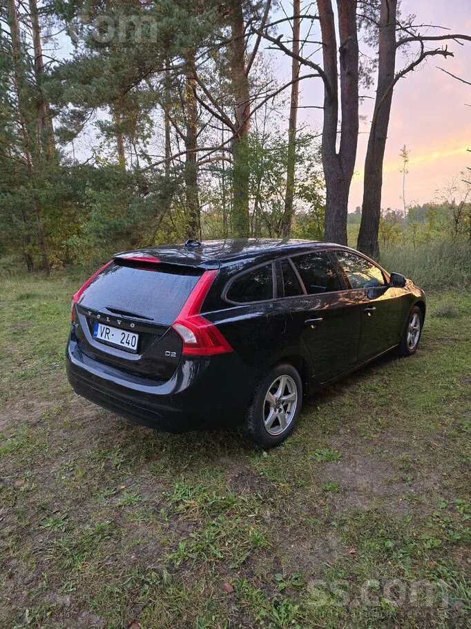 Volvo V60 2016 photo 3