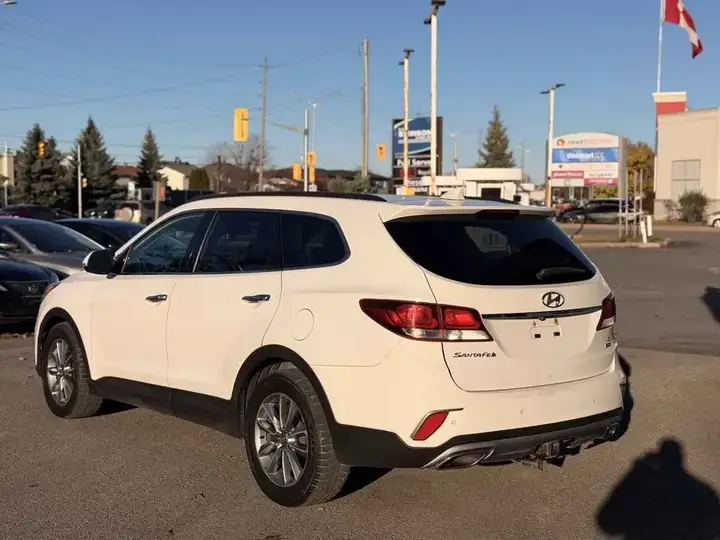 Hyundai Santa Fe 2017 photo 2