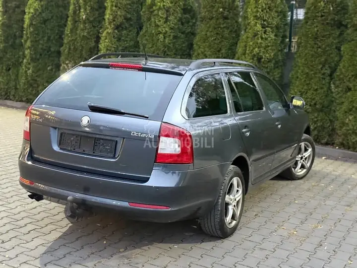 Skoda Octavia 2009 photo 4