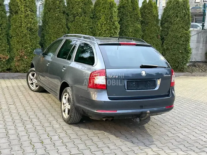 Skoda Octavia 2009 photo 5