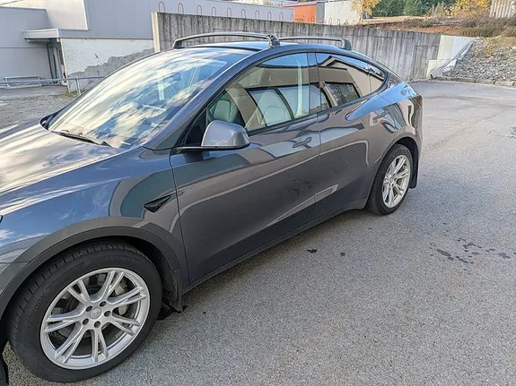 Tesla Model Y 2022 photo 5