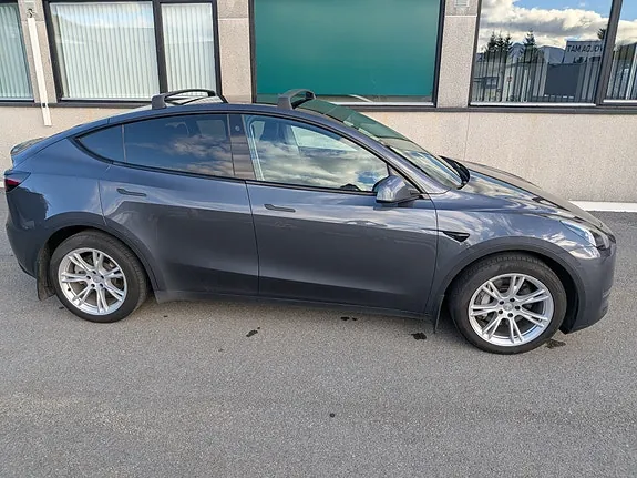 Tesla Model Y 2022 photo 4
