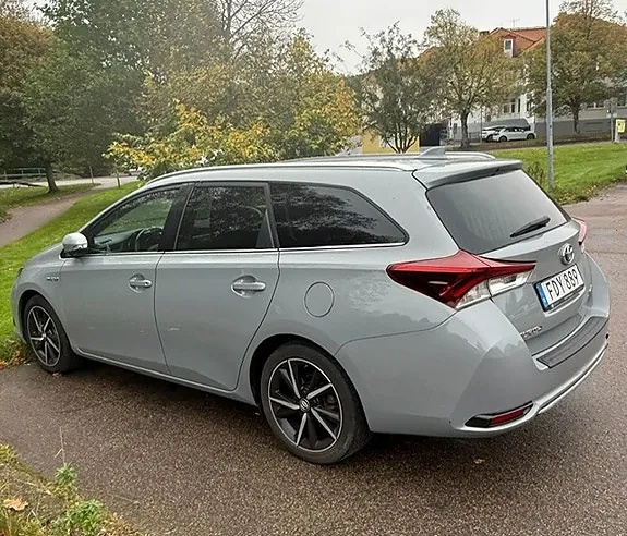 Toyota Auris 2018 photo 3