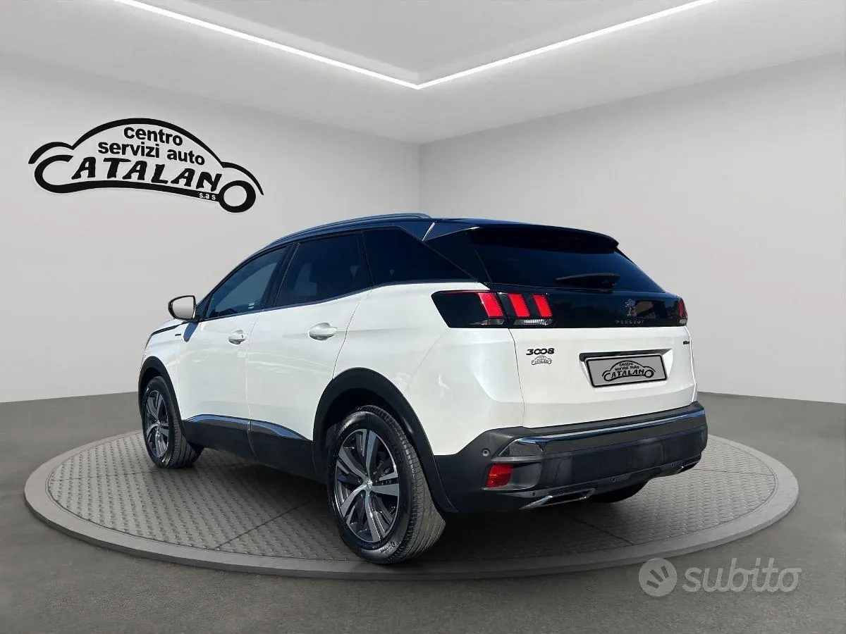 Peugeot 3008 2019 photo 3