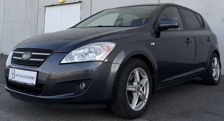 Kia Ceed 2008 photo 2