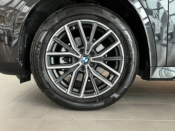BMW X1 2025 photo 4