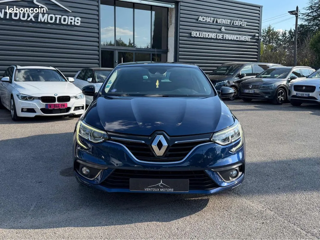 Renault Megane 2018 photo 2