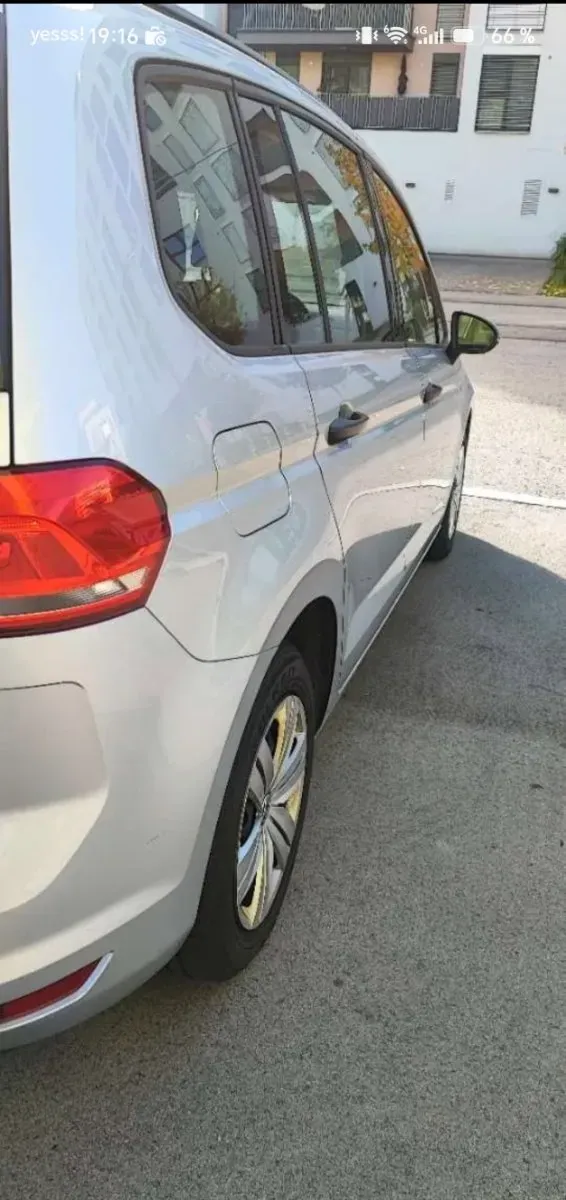 Volkswagen Touran 2016 photo 2