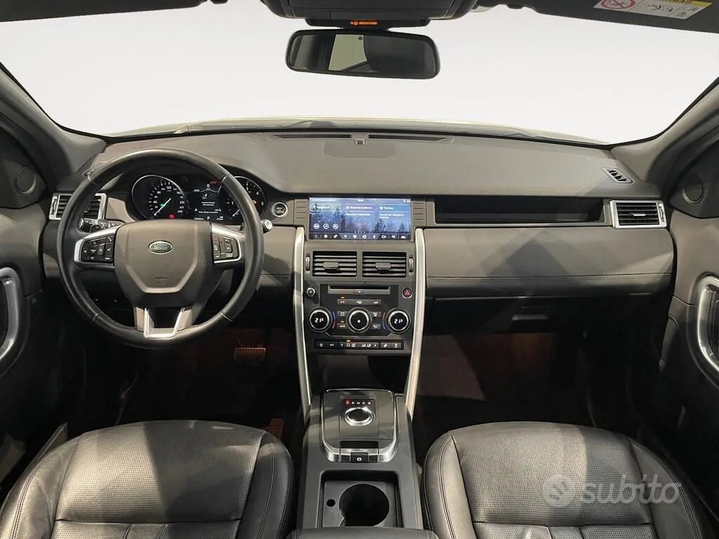 Land Rover Discovery Sport 2018 photo 4