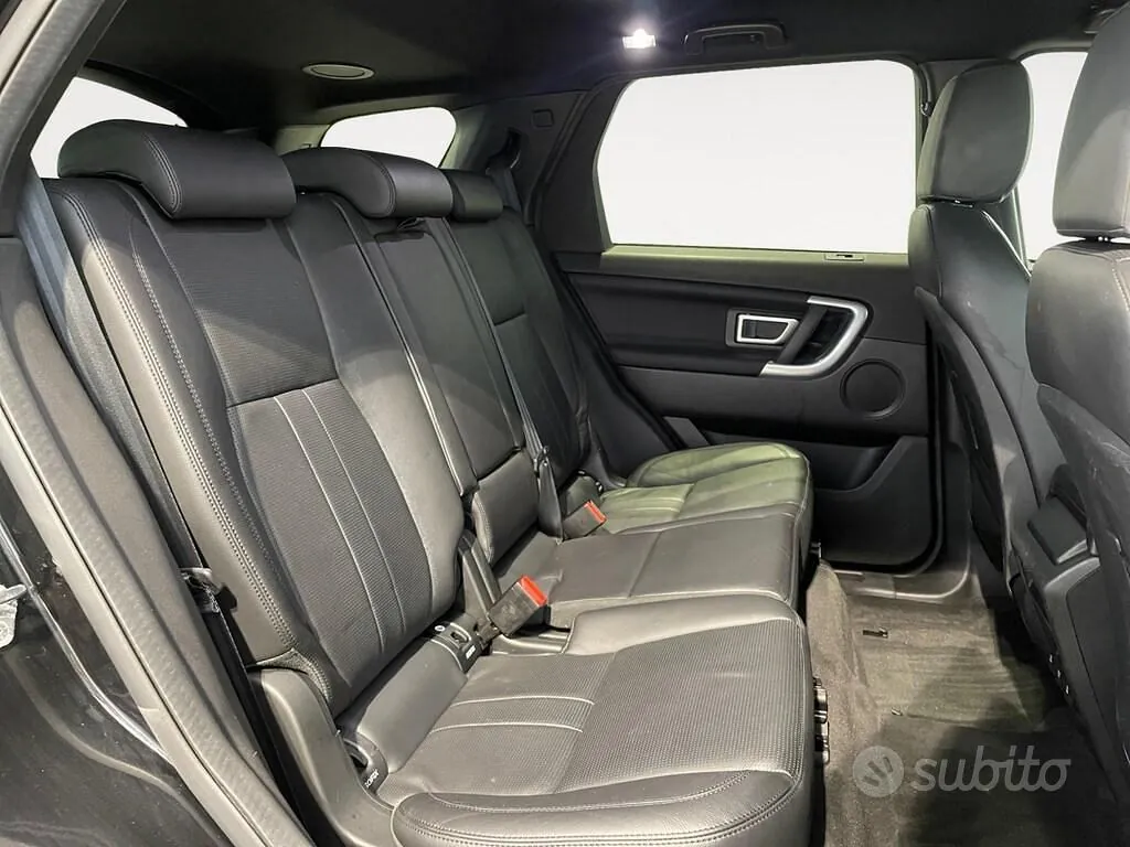Land Rover Discovery Sport 2018 photo 5