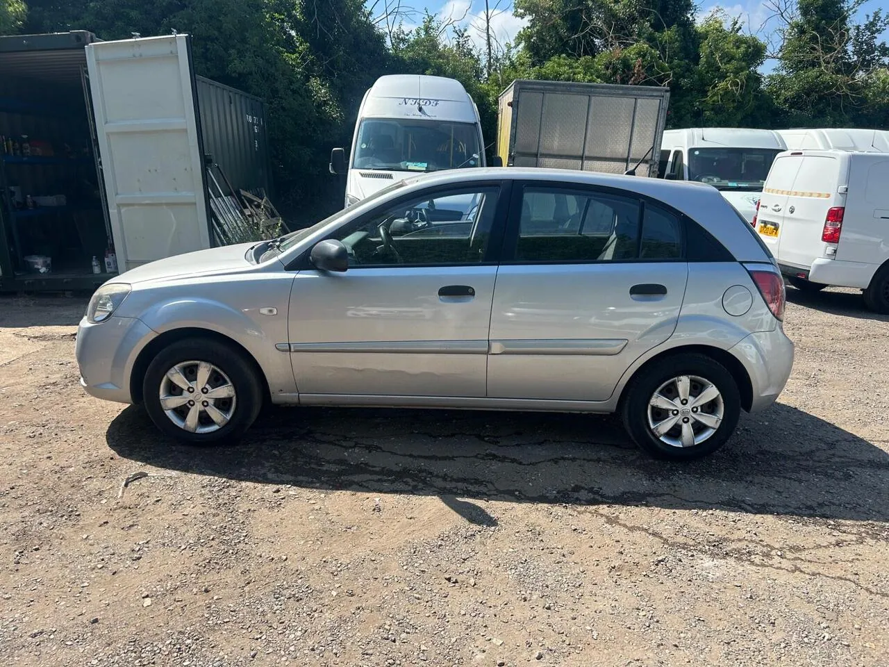 Kia Rio 2011 photo 4
