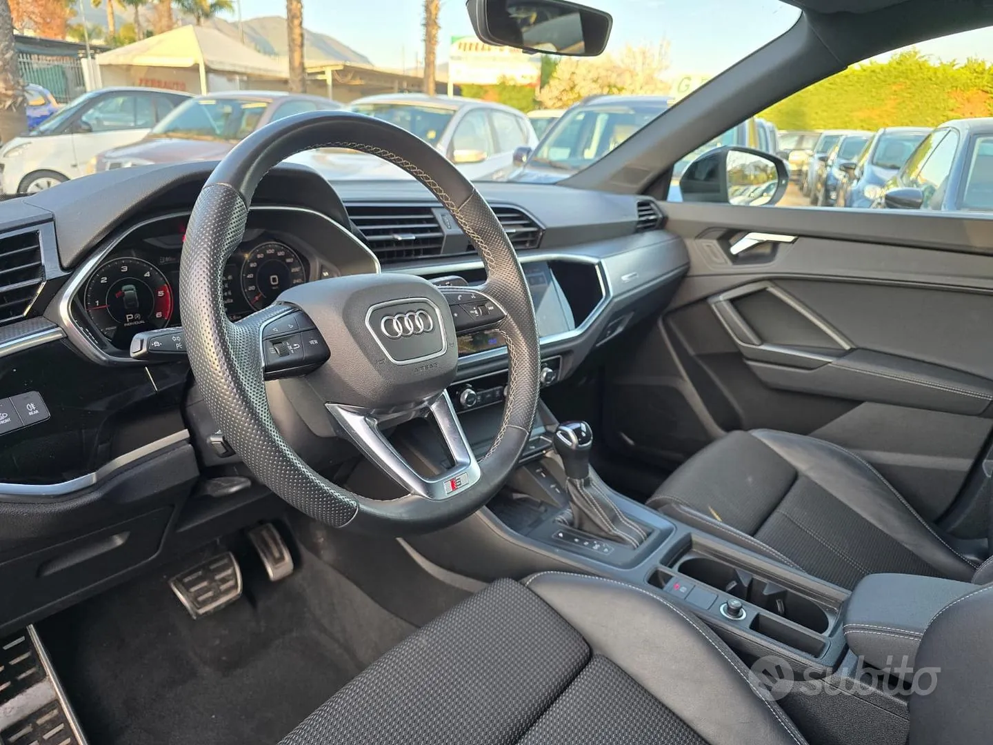 Audi Q3 2023 photo 2