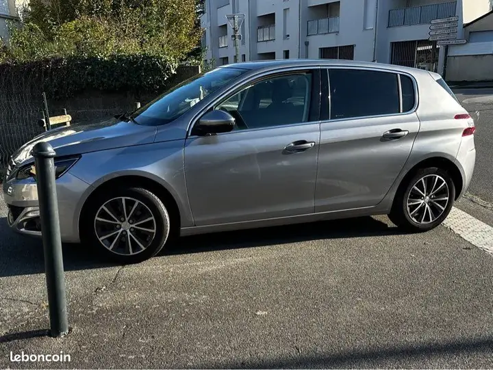 Peugeot 308 2016 photo 2