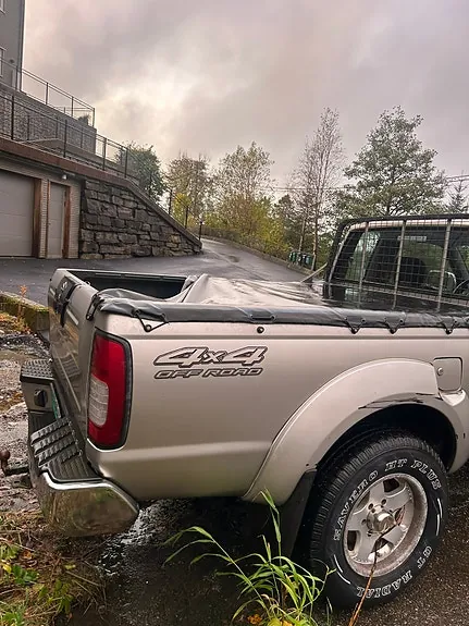 Nissan King Cab 2003 photo 4