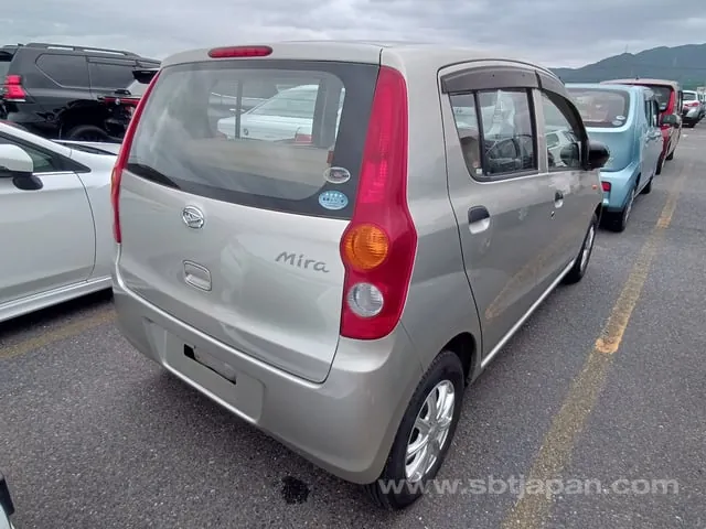 Daihatsu Mira 2011 photo 4