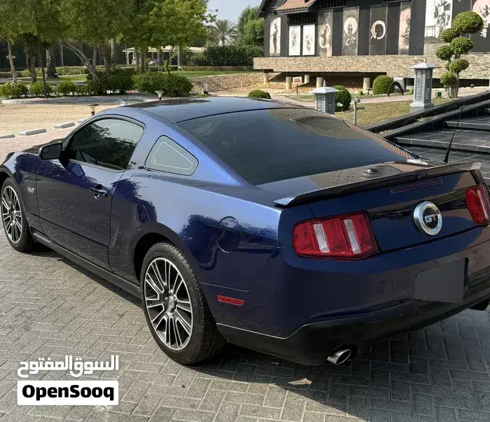 Ford Mustang 2012 photo 2