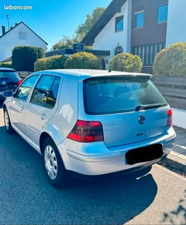 Volkswagen Golf 2000 photo 2