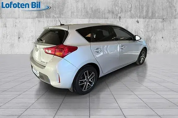 Toyota Auris 2014 photo 4