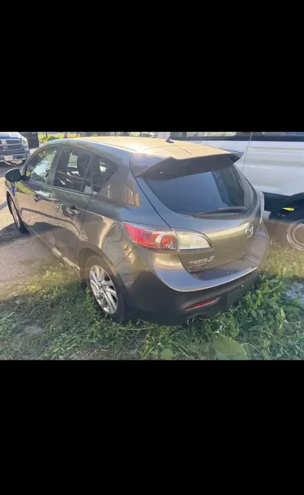 Mazda 3 2013 photo 3