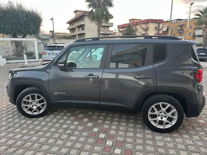 Jeep Renegade 2023 photo 4