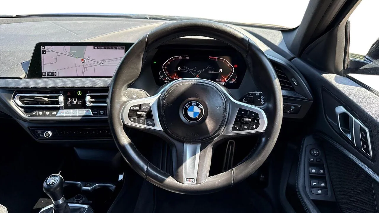 BMW 1 Series 2022 photo 5