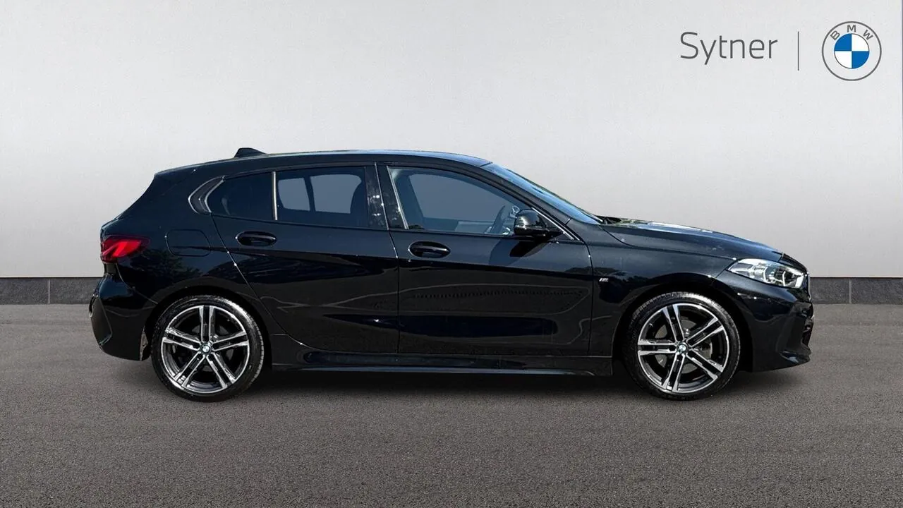 BMW 1 Series 2022 photo 3