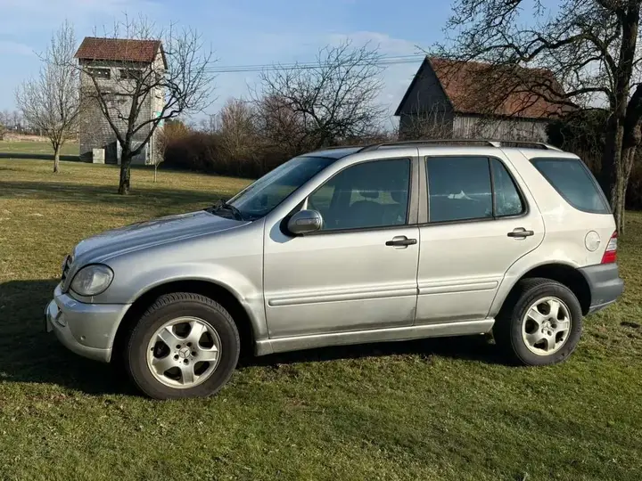 Mercedes-Benz M-Class 2003 photo 2