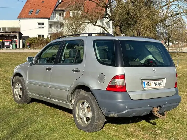 Mercedes-Benz M-Class 2003 photo 3