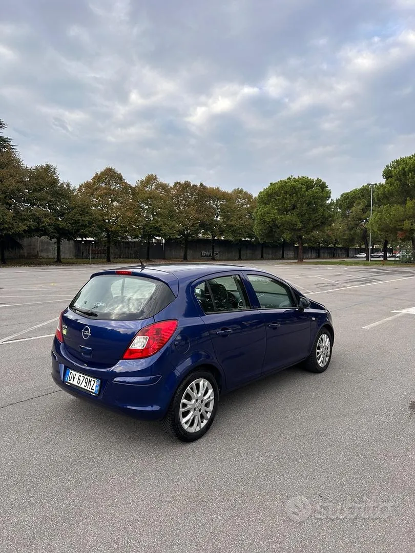 Opel Corsa 2009 photo 3
