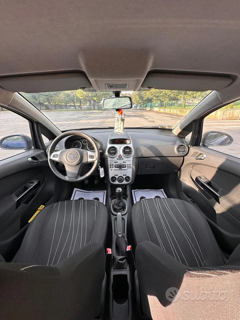 Opel Corsa 2009 photo 4