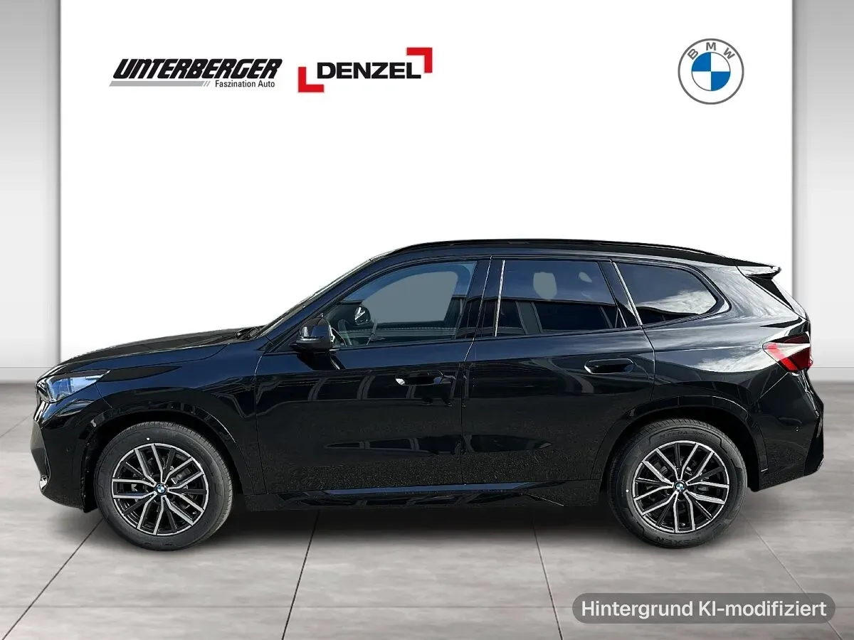 BMW Ix1 photo 3