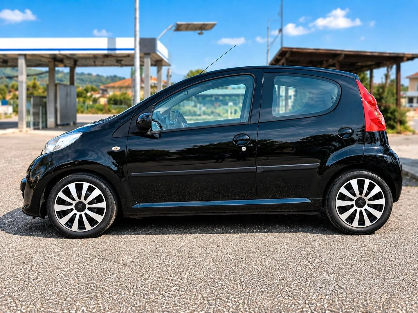 Peugeot 107 2005 photo 4