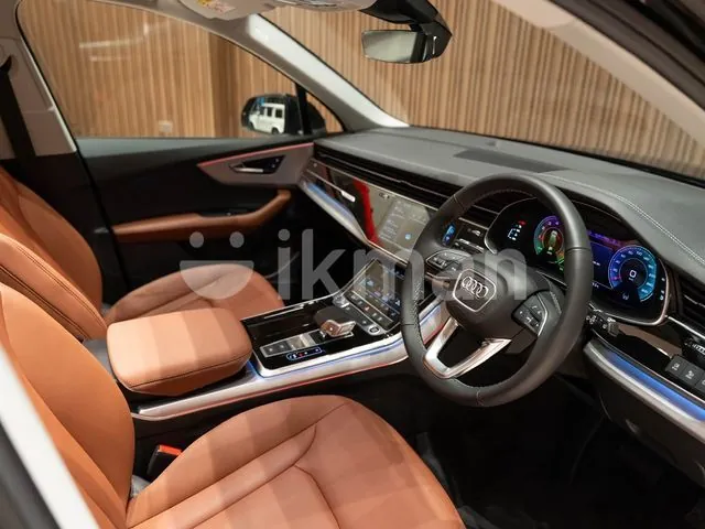 Audi Q7 2025 photo 4