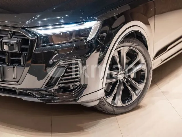 Audi Q7 2025 photo 2