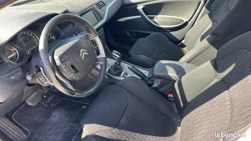 Citroen C5 2011 photo 3
