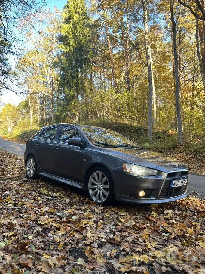 Mitsubishi Lancer 2010 photo 4