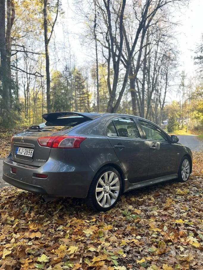 Mitsubishi Lancer 2010 photo 5
