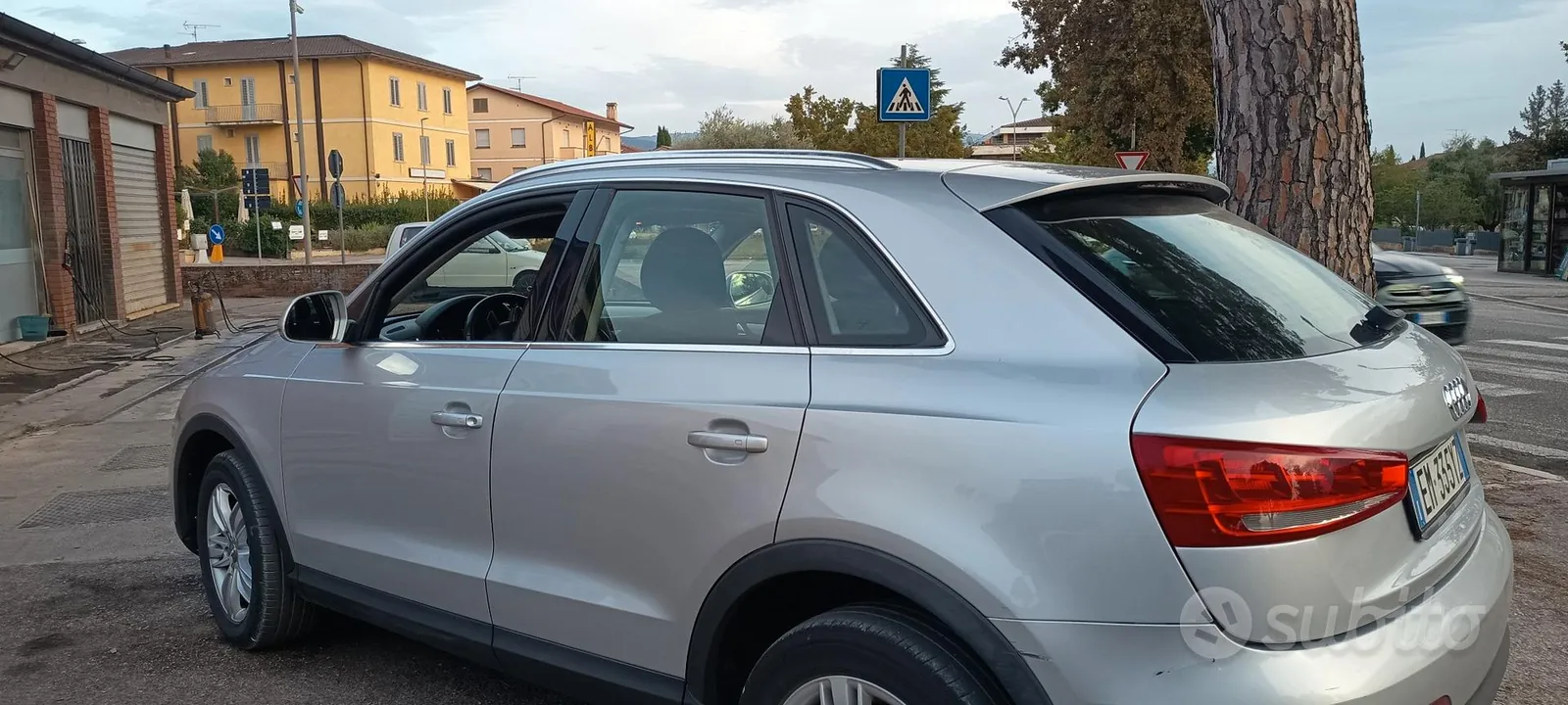 Audi Q3 2012 photo 2