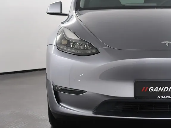 Tesla Model Y 2023 photo 4