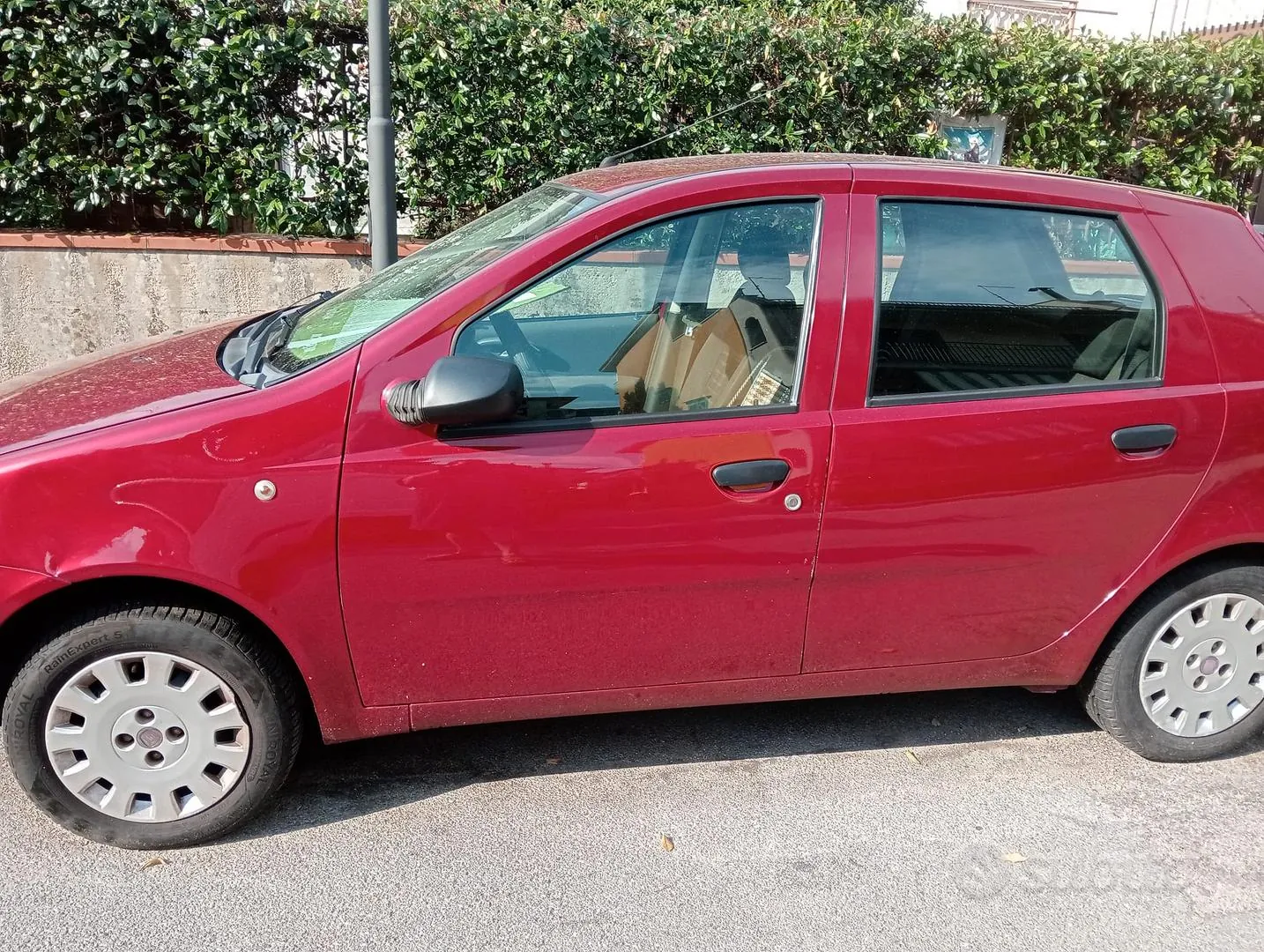 Fiat Punto 2010 photo 2