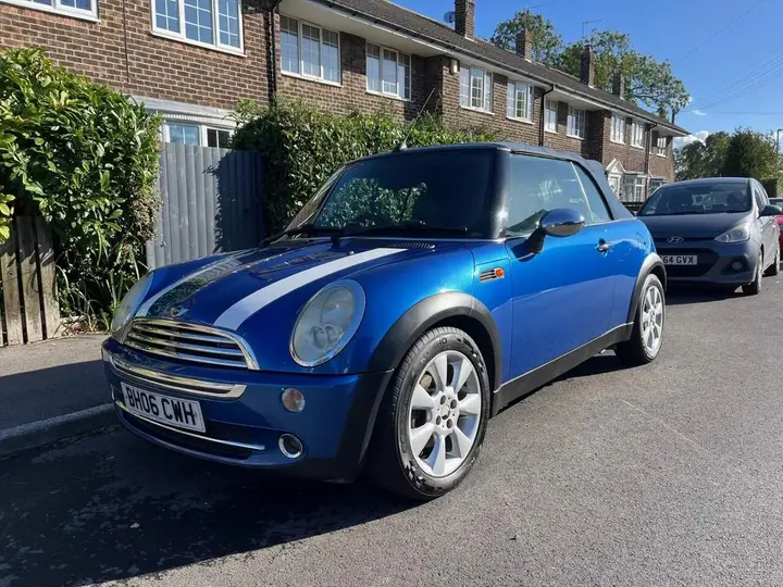 Mini Convertible 2006 photo 2