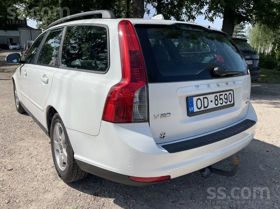 Volvo V50 2009 photo 3