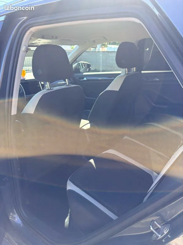Volkswagen T-Roc 2018 photo 3