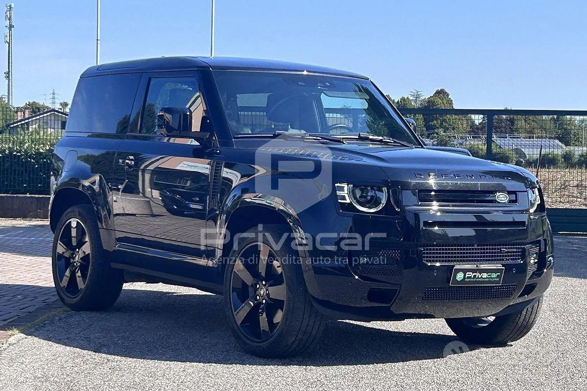 Land Rover Defender 2023 photo 3